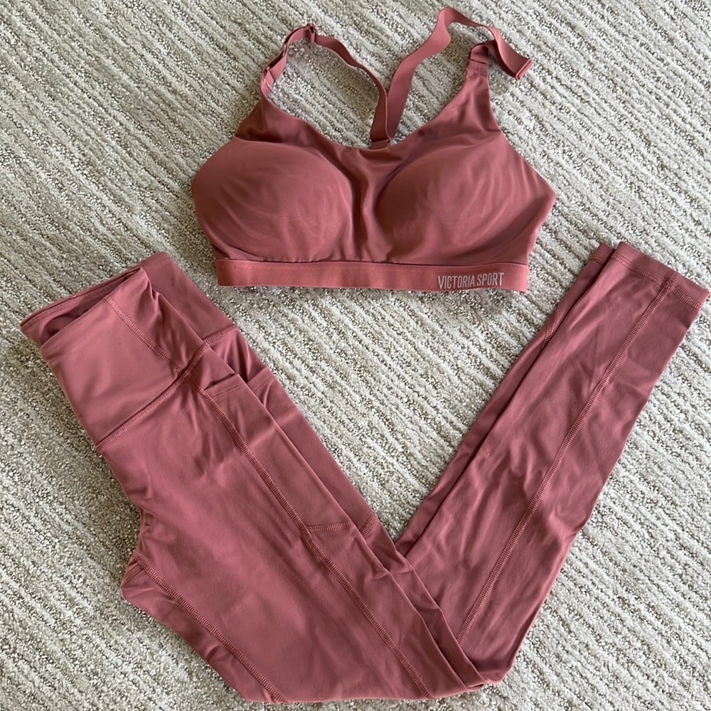 Victoria Sport Knockout workout set
